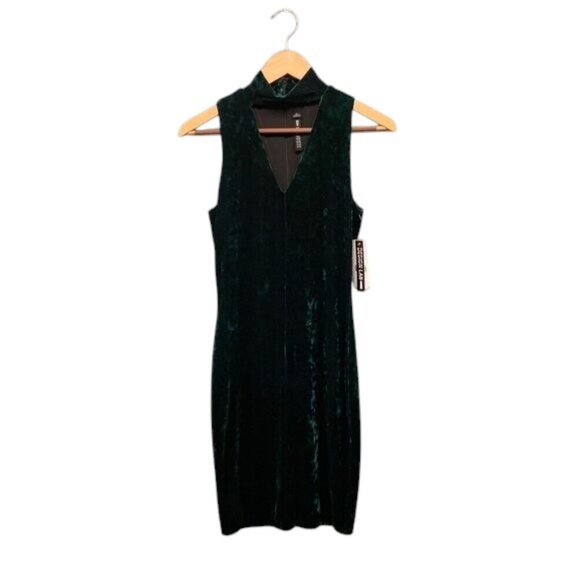 Design Lab Women’s S Green Velvet Sleeveless V-Neck Dress NWT Party‎ Cocktail - Picture 1 of 12